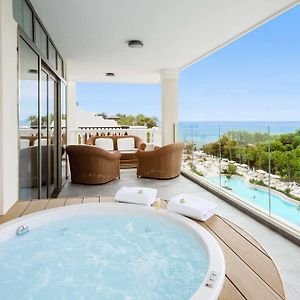 Gold Level Suite Hot Tub Ocean View